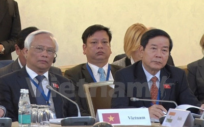 20160422163740-uongchuluu