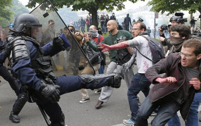 _89840745_033151180-1