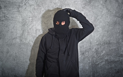 Confused-bank-robber-012