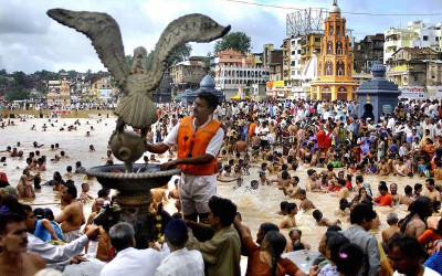 Stampede bathing festival India