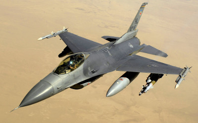F-16 fighter jet