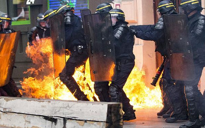 clashes in Paris