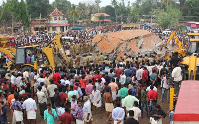 160410114843-02-india-temple-fire-0409---restricted-exlarge-169