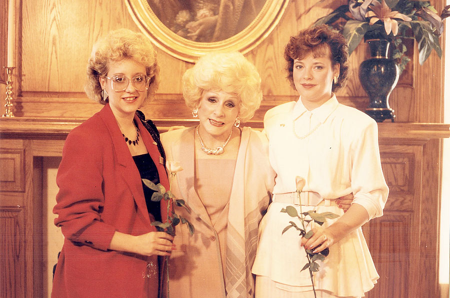 жағажайда барлау жасады Армян әйелдерімен порно