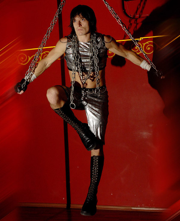 Латвиялық стриптиз рэп бейнелері