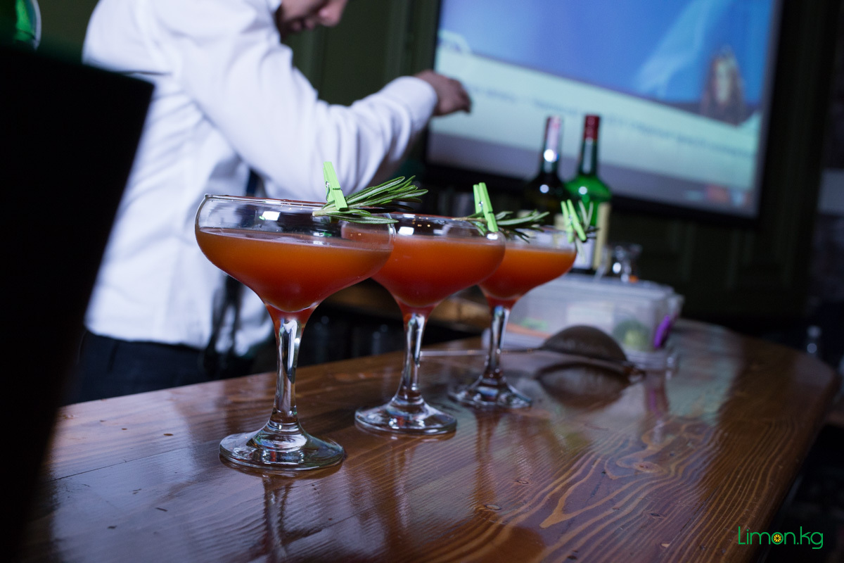 Бармен жазалады