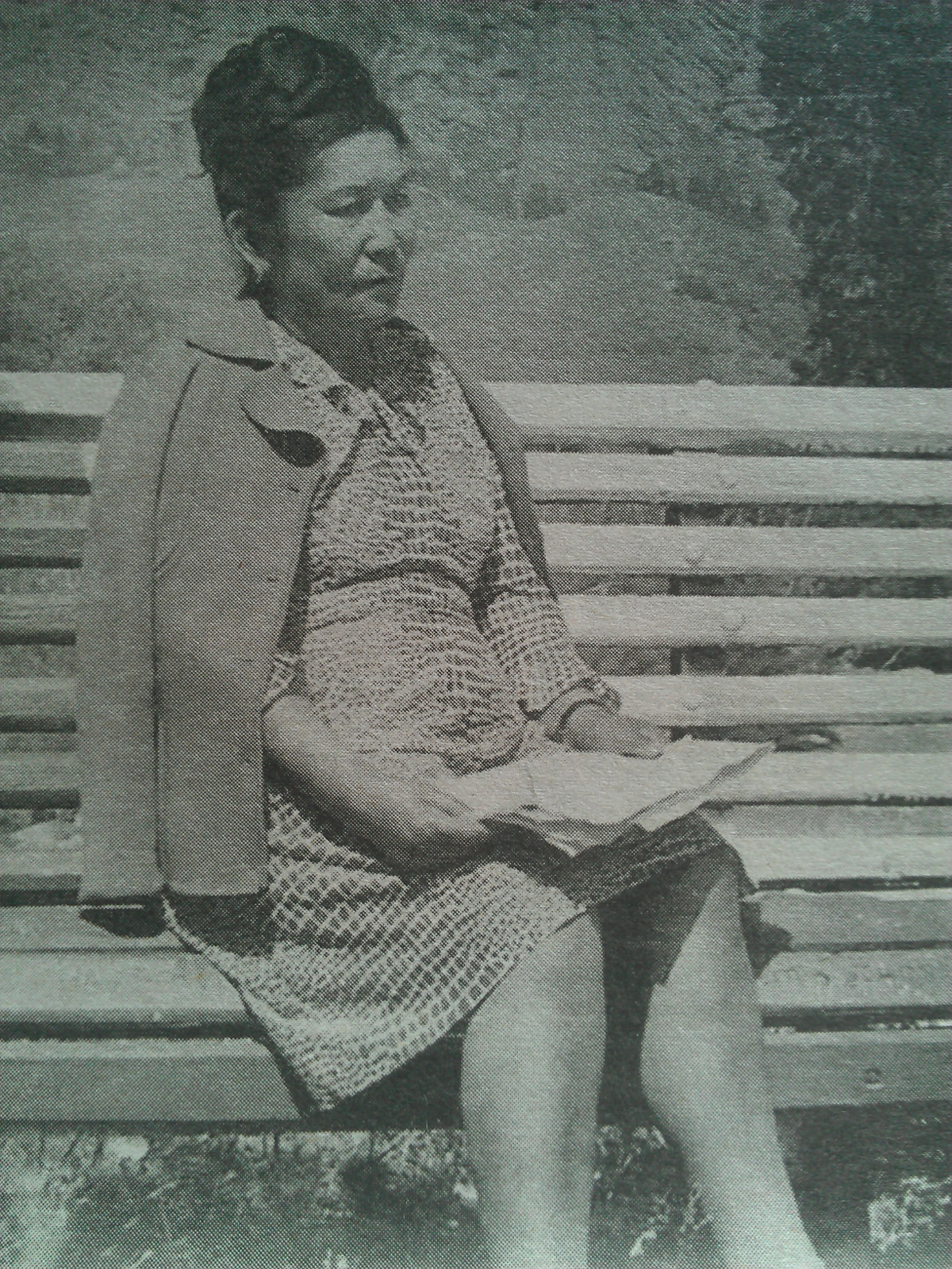 Жылқы мен қыздың жыныстық қатынасқа түсуі туралы бейнероликті қараңыз. Северуральск қыздарының қатысуымен порно көру