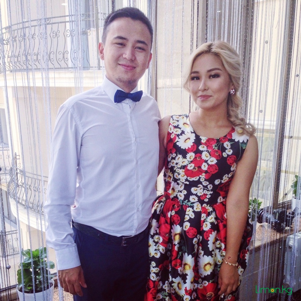 Лексингтон Стилді керемет тентек қыз Мэнди алады