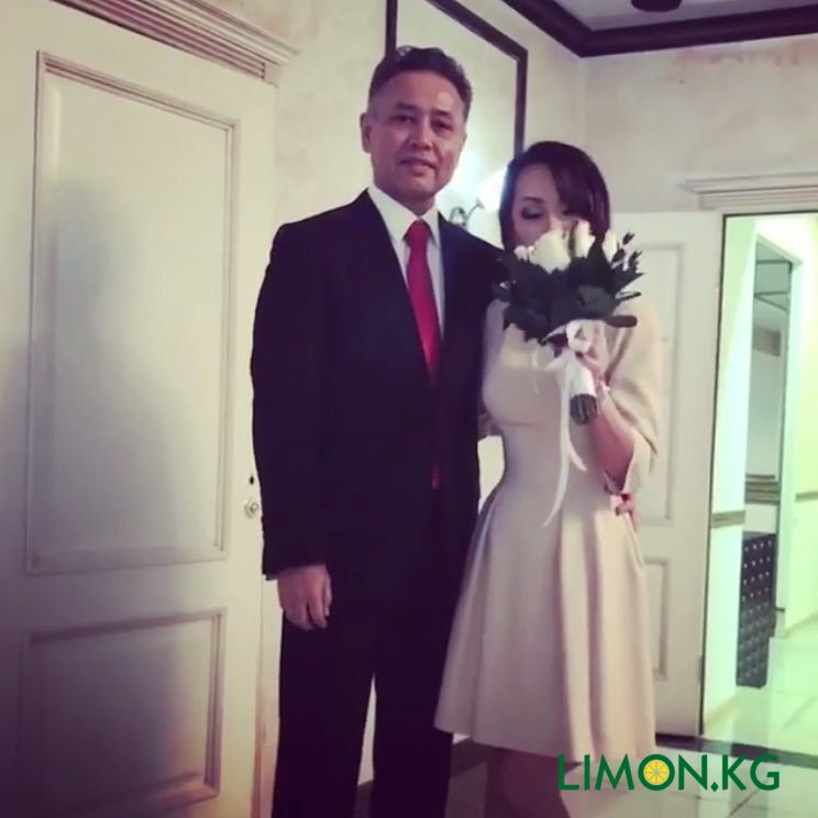 Үлкен сиськи бар арық қыздар порно Лесби порно 2011