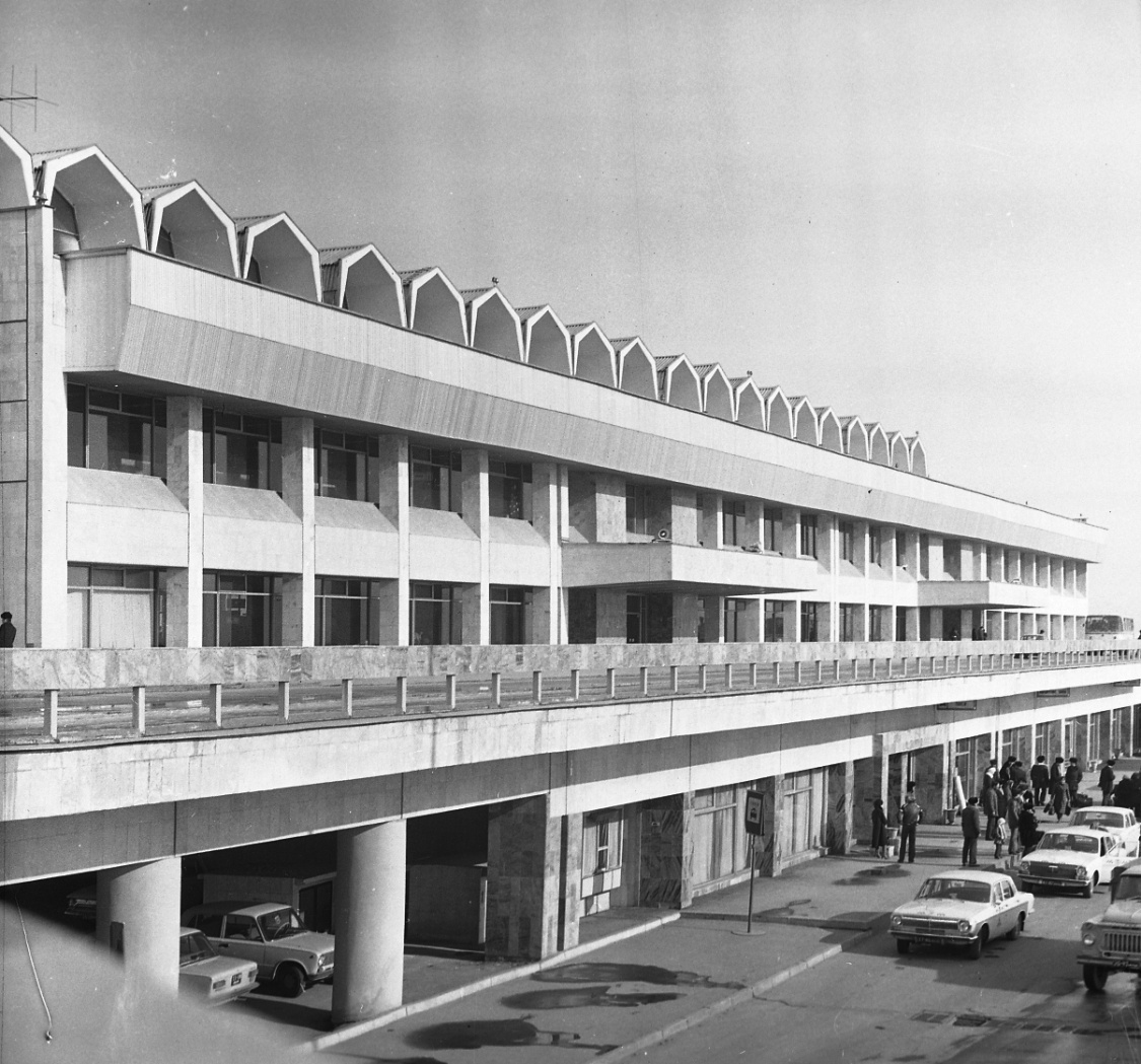 Общий вид здания, 1981 г.