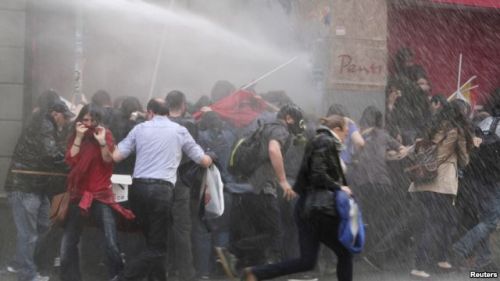 61B5D544-7B3A-477B-B1D4-0B2532DDC5C9_w640_r1_s