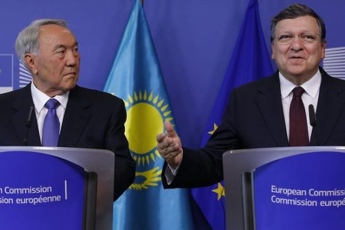 BN-EX918_eukaza_G_20141009121555