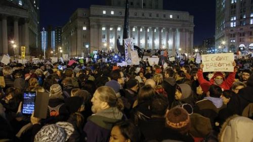 102242057-459948014.530x298