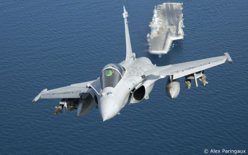 AIR_Rafale-M_Over_CVN_Charles_de_Gaulle_Dassault_lg