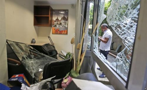 _84164966_028086009-1