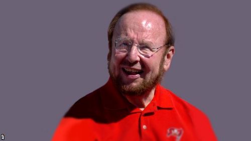 _75164997_malcolm_glazer_redshirt