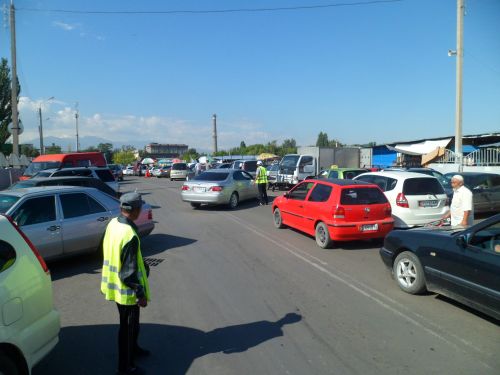 парковка ошский рынок 3