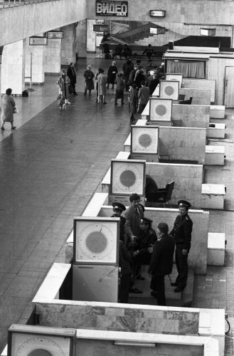 Внутренний вид аэропорта, 1990 г.