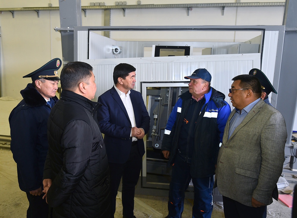 Премьр на КПП "Торугарт"