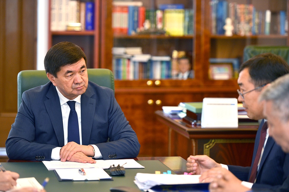 Премьер М.Абылгазиев