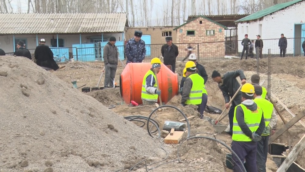 В селе Голбо начали строить школу