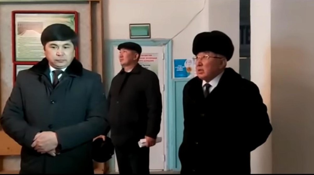 Мэр Эрмекбай Топчубаев и ректор БатГУ Абдивап Зулпуев