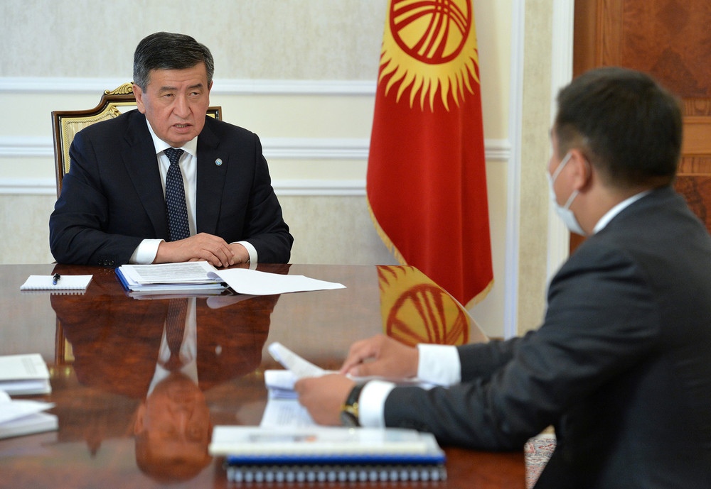 Встреча президента Сооронбая Жээнбекова и директора Государственной инспекции по экологической и технической безопасности Мырзабека Ж