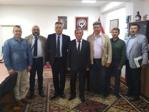 М.Петров -3-й справа на встрече в Минсельхозе с компанией Nardi