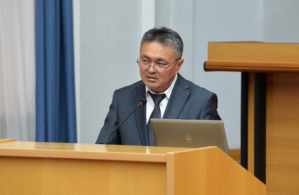 Министр финансов Кыялбек Мукашев