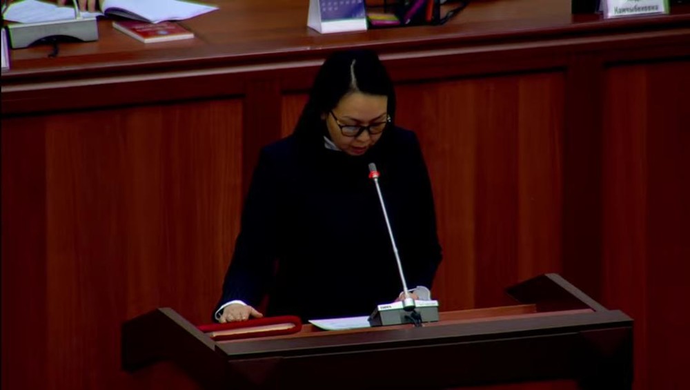 министр транспорта, архитектуры и коммуникаций Гульмира Абдралиева