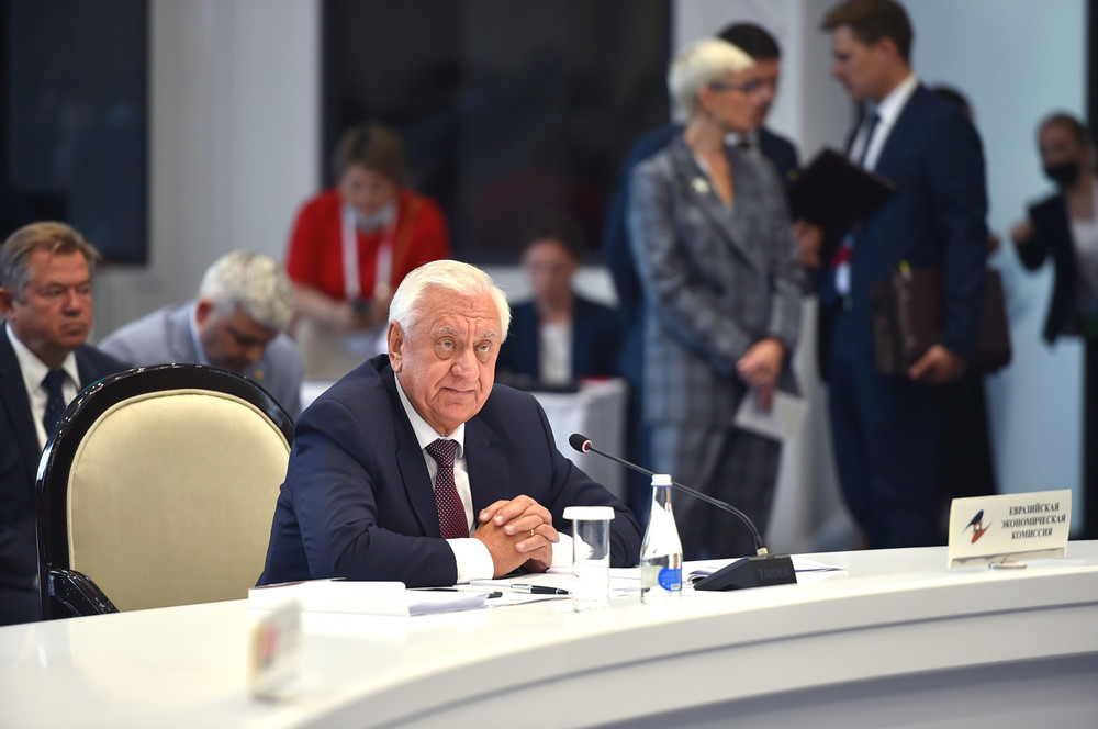 Михаил Мясникович