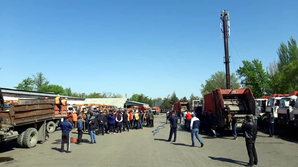 Митинг сотрудников «Тазалыка» от 15 апреля 2022 года