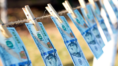 отмывание денег