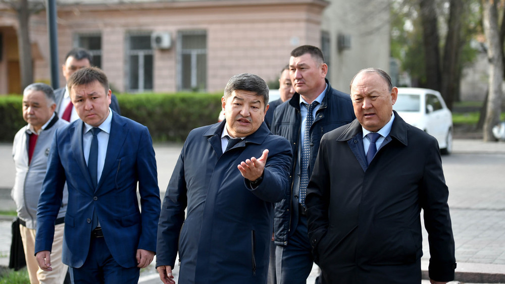 Слева-направо: Карыбаев, Жапаров и Абдыкадыров.