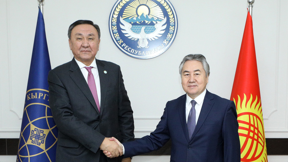 Кубанычбек Омуралиев и Жээнбек Кулубаев,