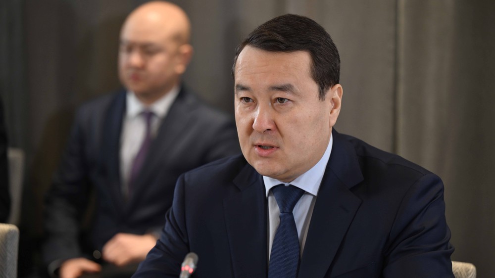 Алихан Смаилов