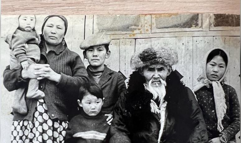 Бабакан Кыдыралиевдин үй-бүлөсү