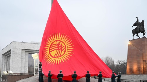 Аскар Акаев