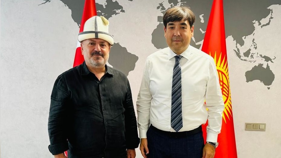 Умит Мирза Чавушоглу, Рустам Кошонов