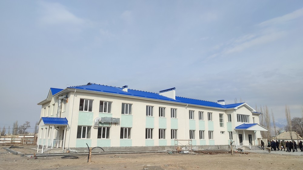 Аскар Турдакунов атындагы орто мектеби