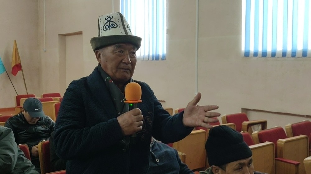Амангелди Назаров