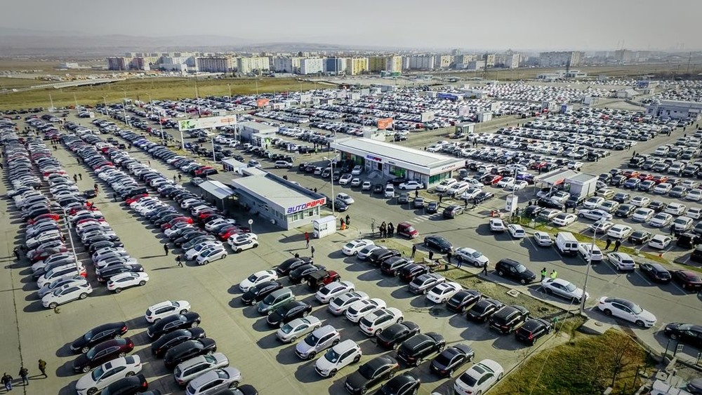 Авторынок в Рустави (Грузия)