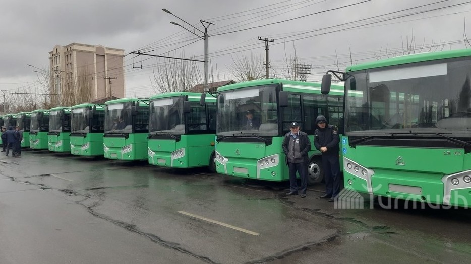 Өзбекстандан алынып келинген автобустар