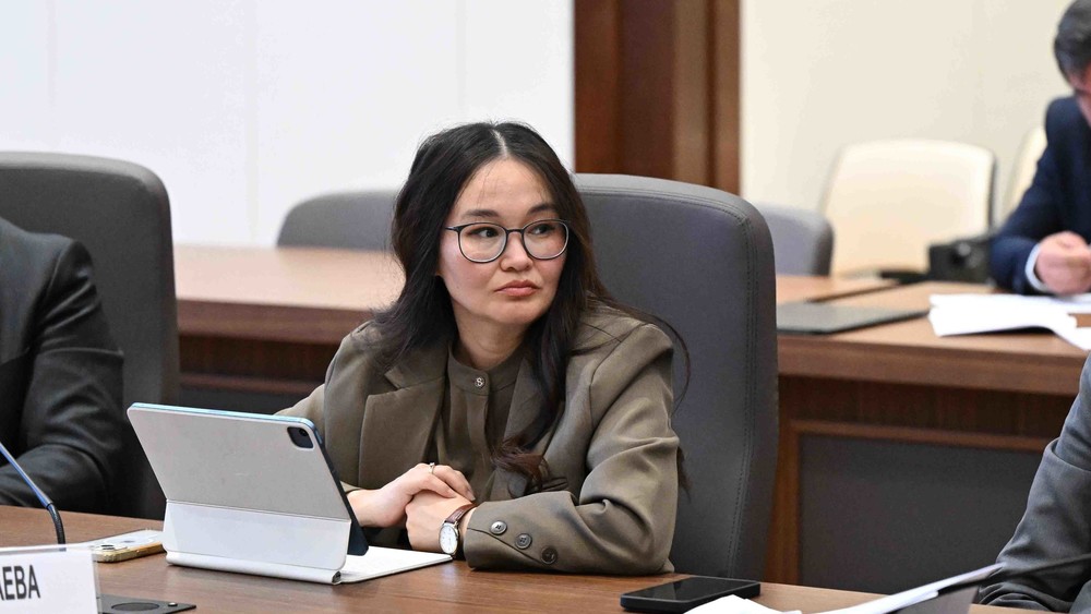 Асель Кененбаева, Искендер Сыдыгалиев