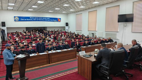 алмамбет шыкмаматов