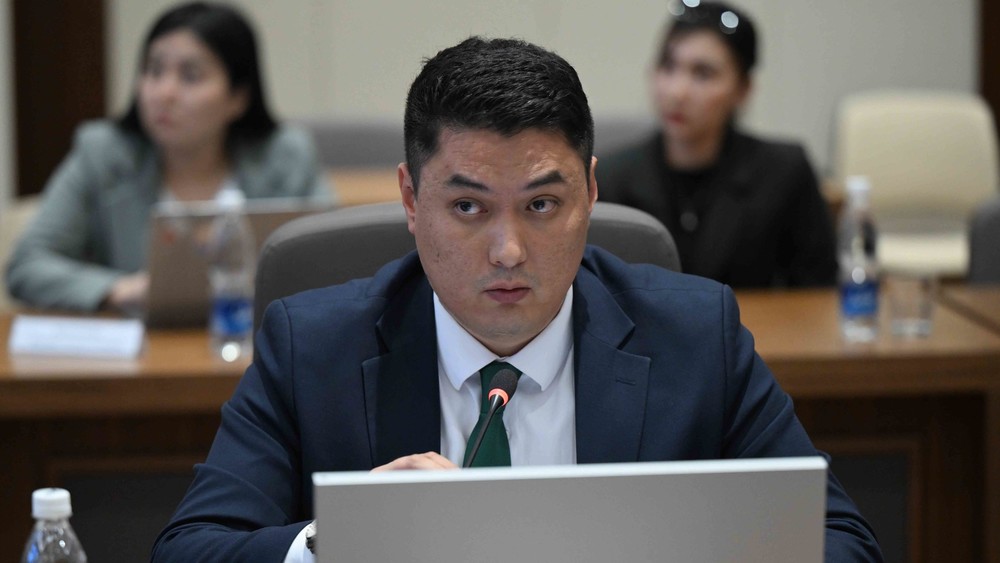 директор Департамента туризма Эрденет Касымов