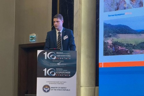 Антон Антонов