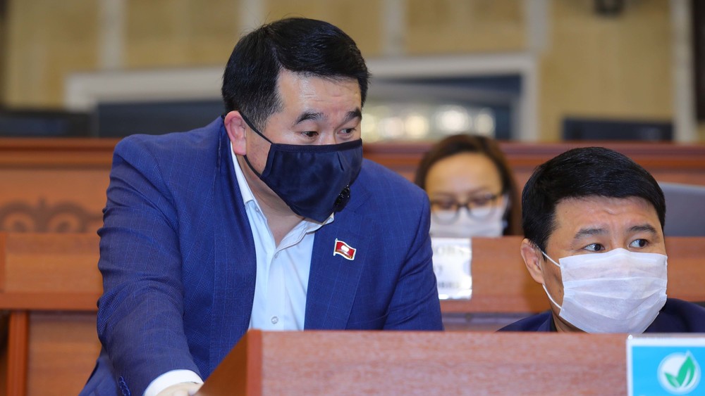 Депутаты Нурбек Сыдыгалиев