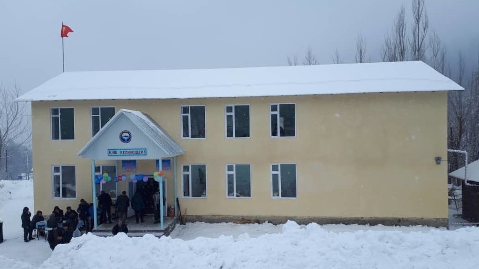 Школа в селе Арстанбап