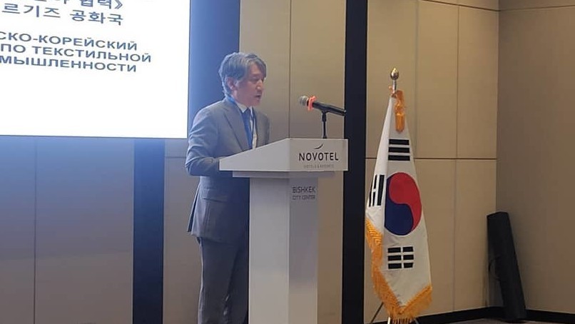 Посол Ли Вонджэ